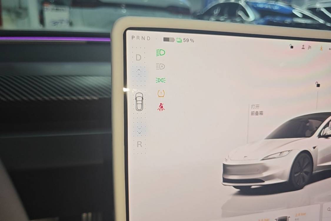 Tesla Model 3 2024 car image #15