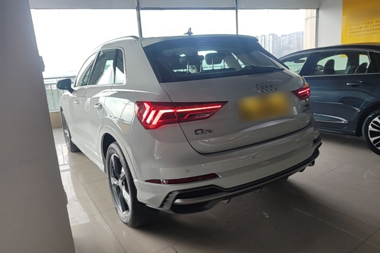 Audi Q3 2023 #5 Audi Q3 2023 car image #5