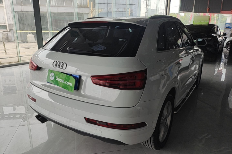 Audi Q3 2016 car image #7
