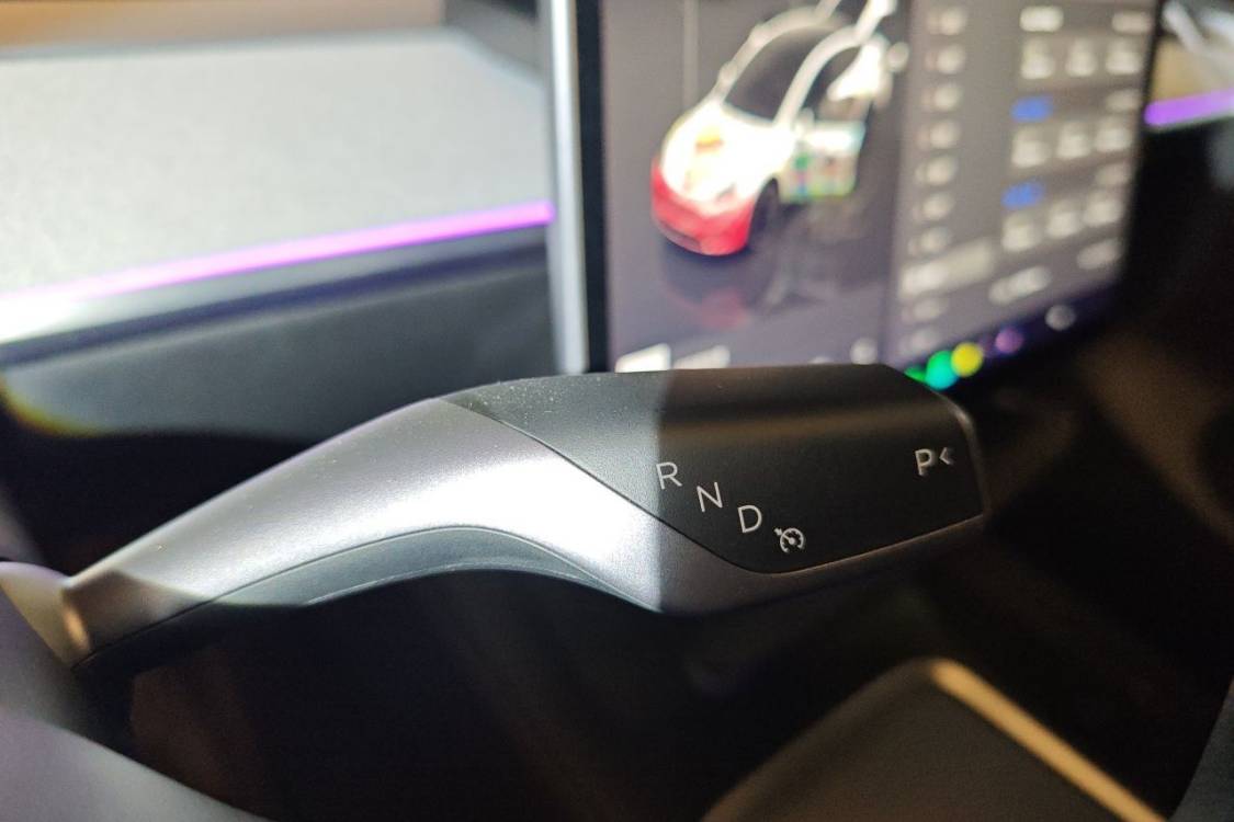 Tesla Model Y 2024 car image #28