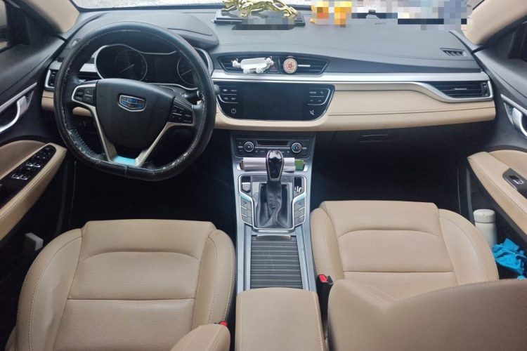 GEELY Emgrand 2019 car image #7