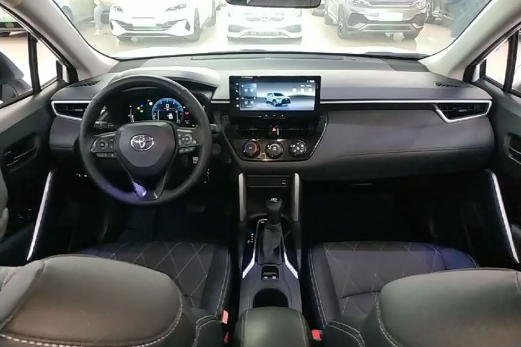 Toyota Corolla Cross 2024 car image #10
