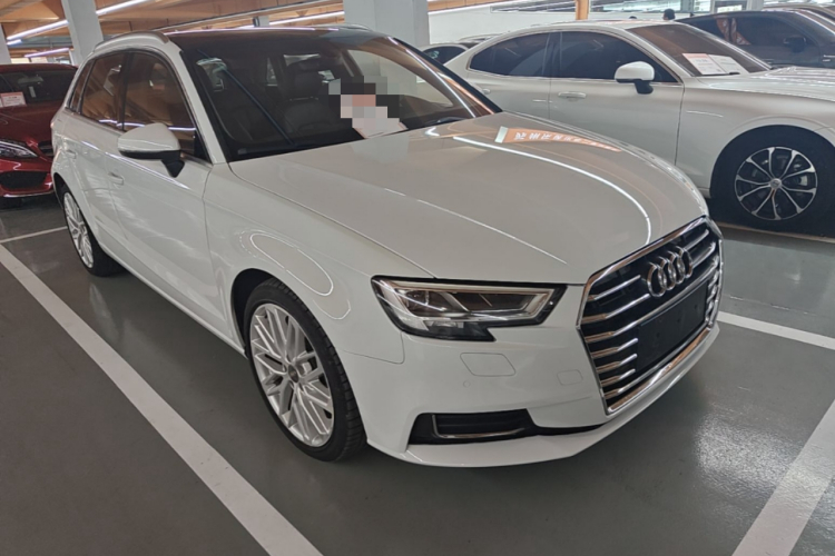 Audi A3 2018 car image #4