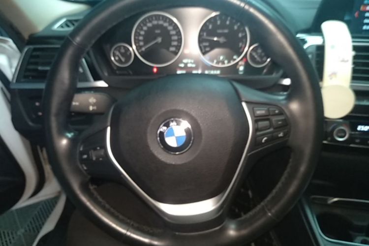 BMW 3 Series 2018 #15 BMW 3 Series 2018 immagine di auto #15