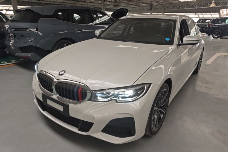 BMW 3 Series 2021 car image #2