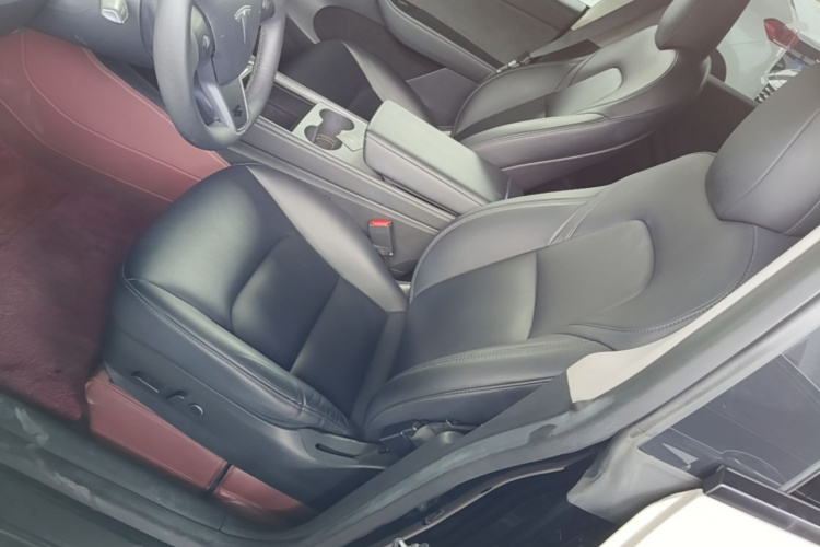 Tesla Model Y 2022 car image #15