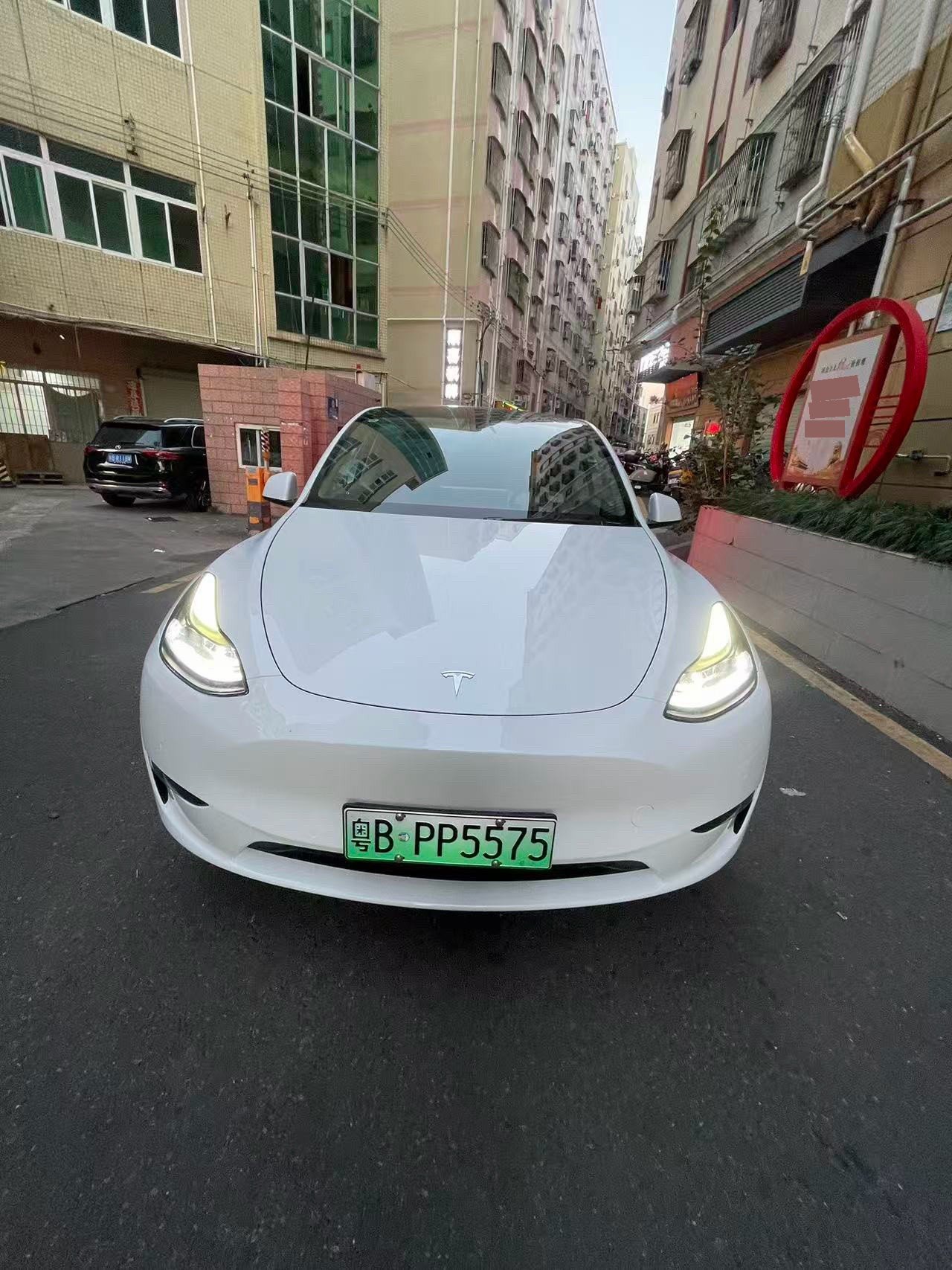 Tesla Model Y 2023 image de voiture #5