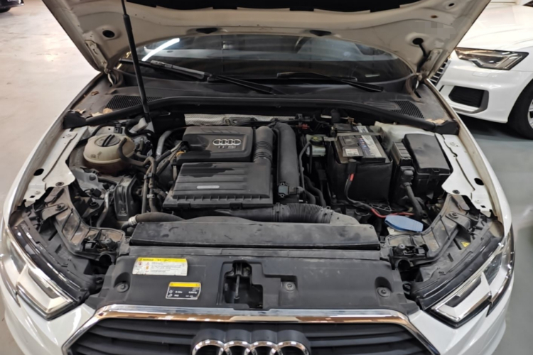 Audi A3 2018 car image #20