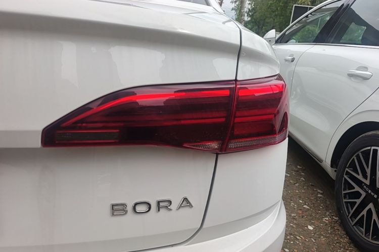 Volkswagen Bora 2021 car image #8