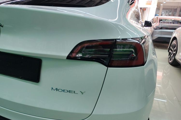 Tesla Model Y 2023 #8 Tesla Model Y 2023 immagine di auto #8