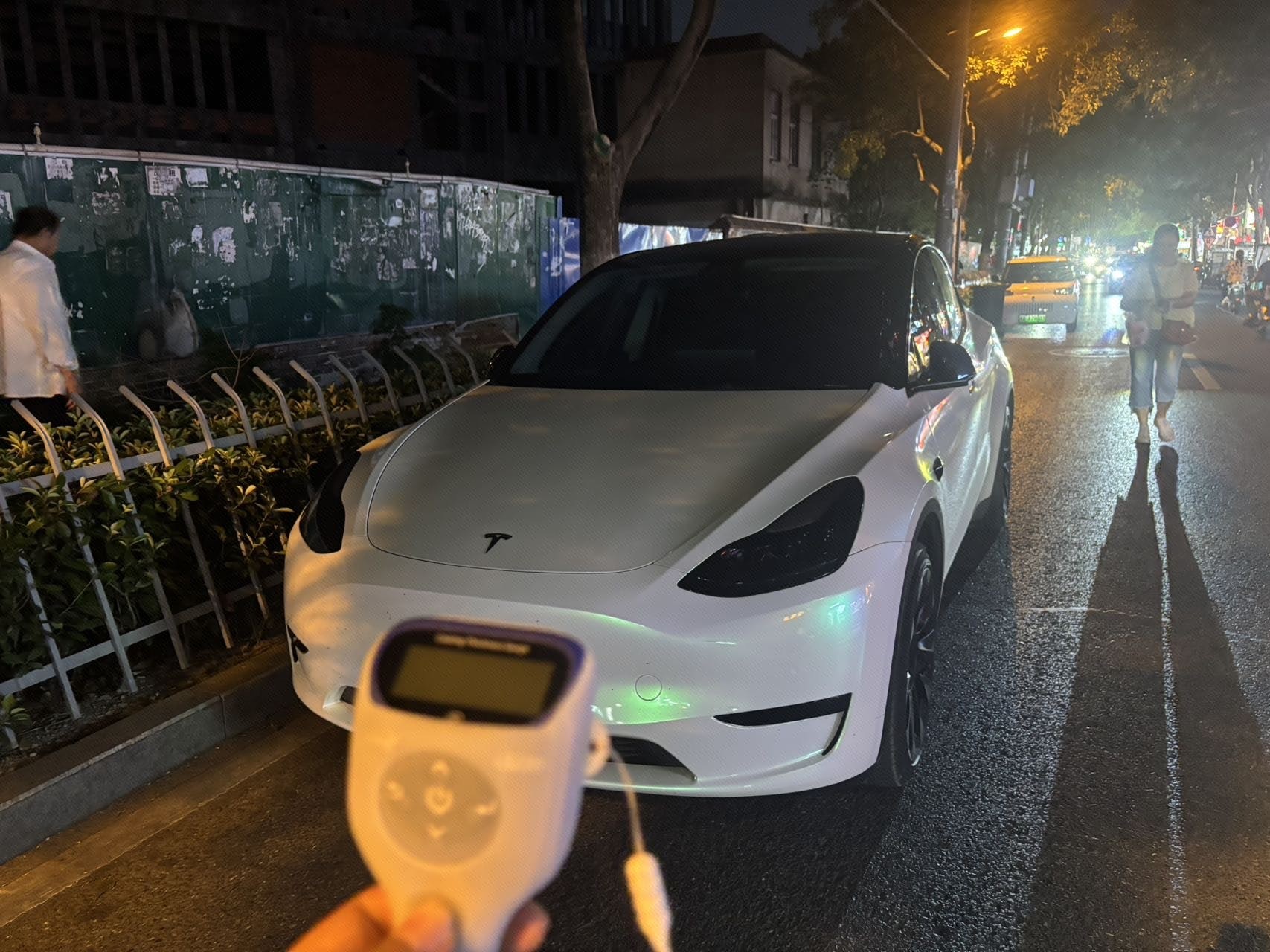 Tesla Model Y 2023 car image 
