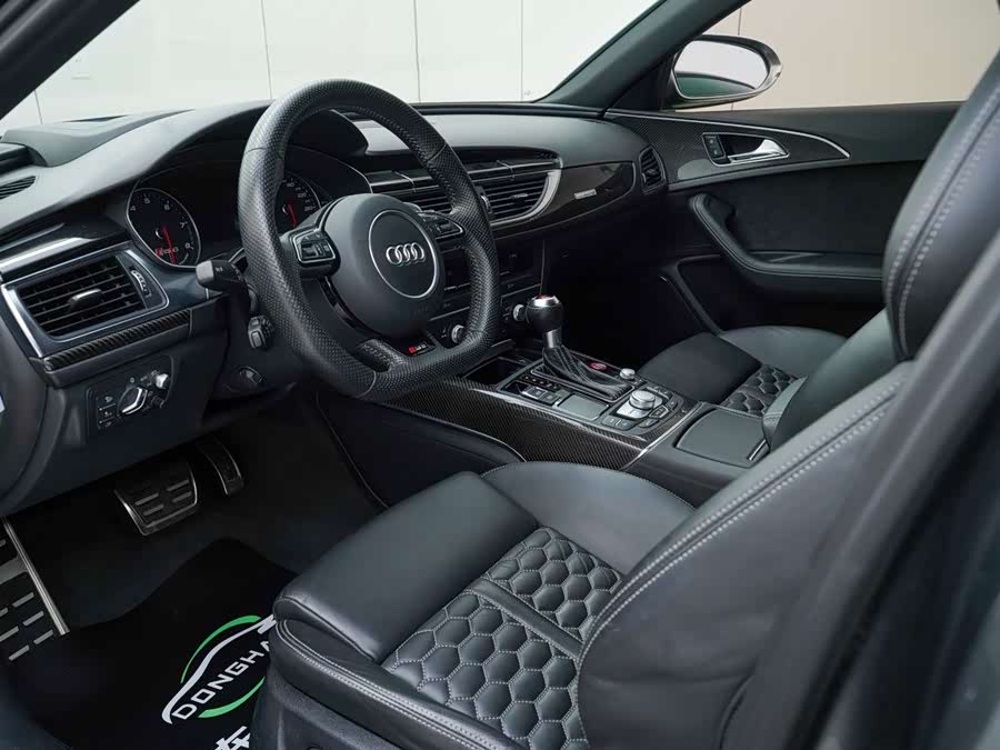 Audi RS 6 2019 car image #4