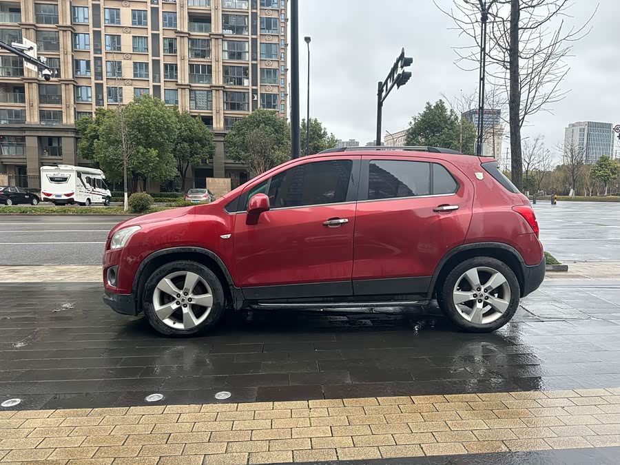 Chevrolet Tracker 2014 #4 Chevrolet Tracker 2014 car image #4