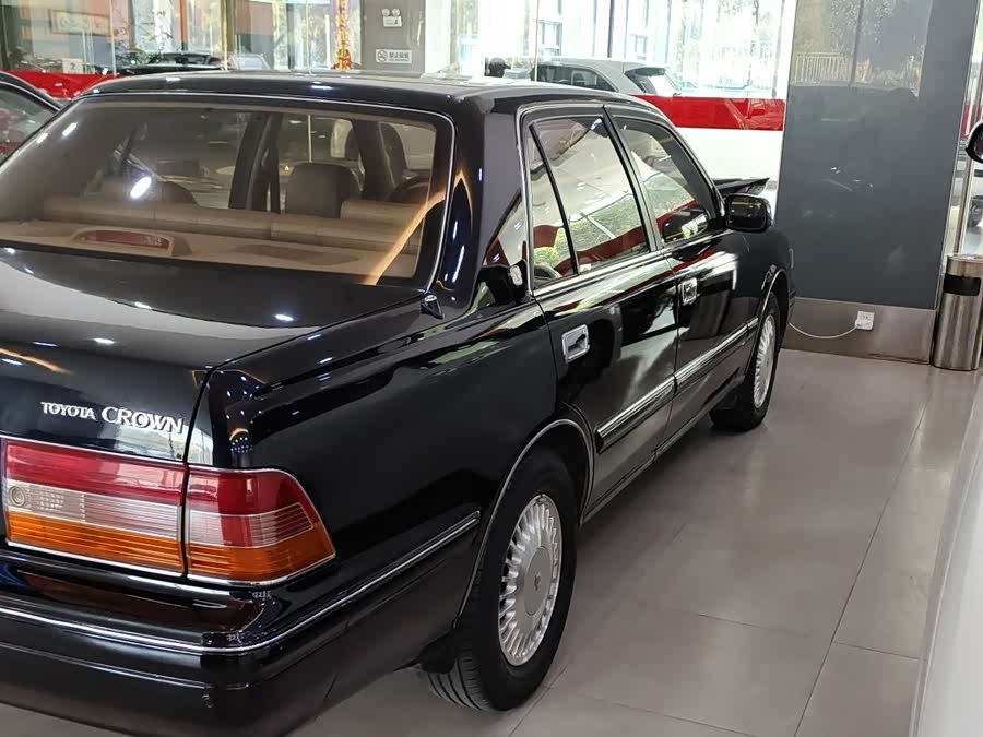 Toyota Crown 1998 immagine di auto #4