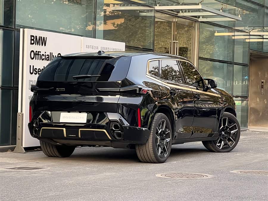 BMW XM 2023 car image #4