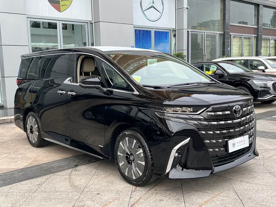 Toyota Alphard car image #4