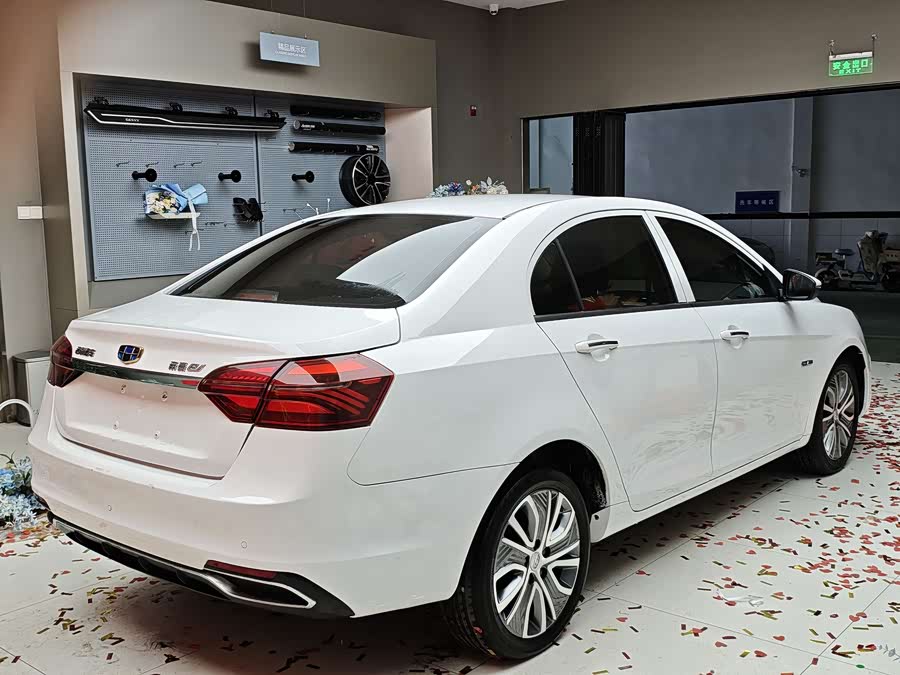 GEELY Emgrand New Energy 2019 car image #4