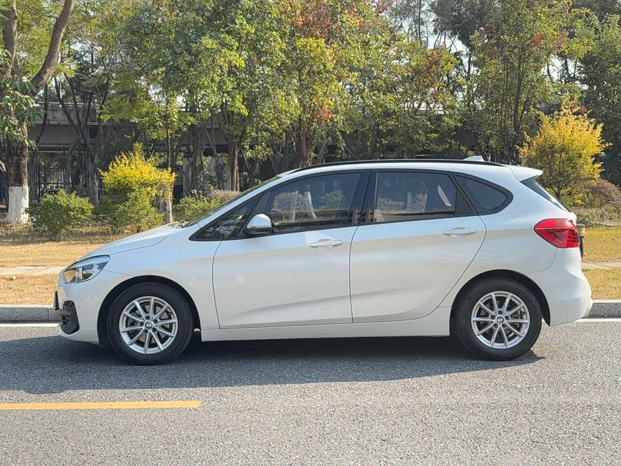BMW 2 Series Tourer 2019 car image #4