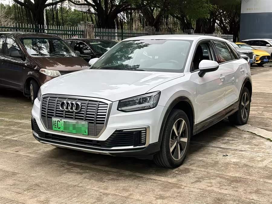Audi Q2L e-tron 2020 #4 Audi Q2L e-tron 2020 صورة سيارة #4