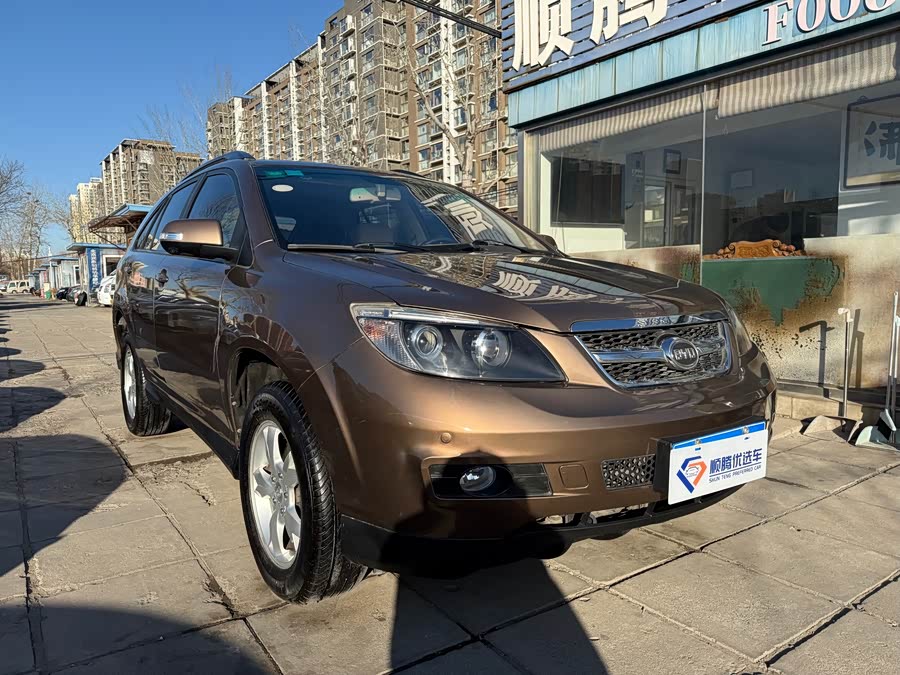 BYD S6 2012 изображение автомобиля #4