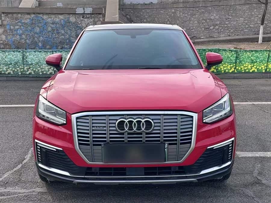 Audi Q2L e-tron 2019 #4 Audi Q2L e-tron 2019 imagen de coche #4