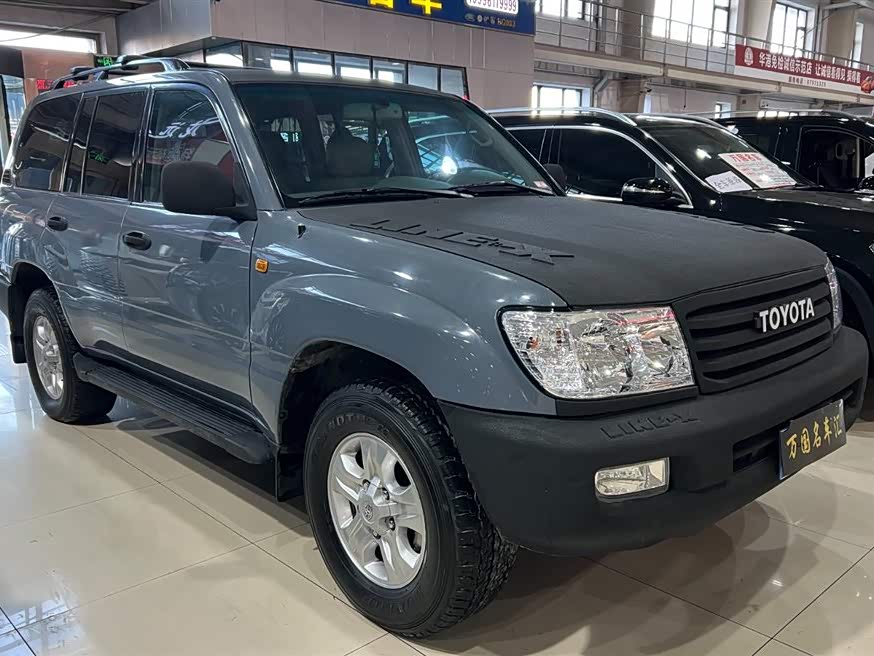 Toyota Land Cruiser 2005 #4 Toyota Land Cruiser 2005 car image #4