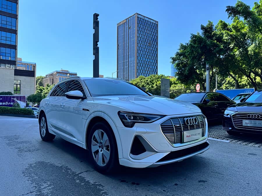 Mercedes-Benz SLK AMG 2023 car image #4