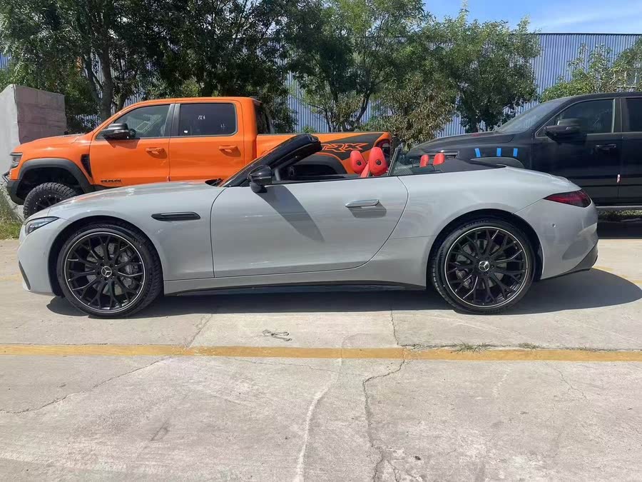 Mercedes-Benz SL AMG 2025 car image #4