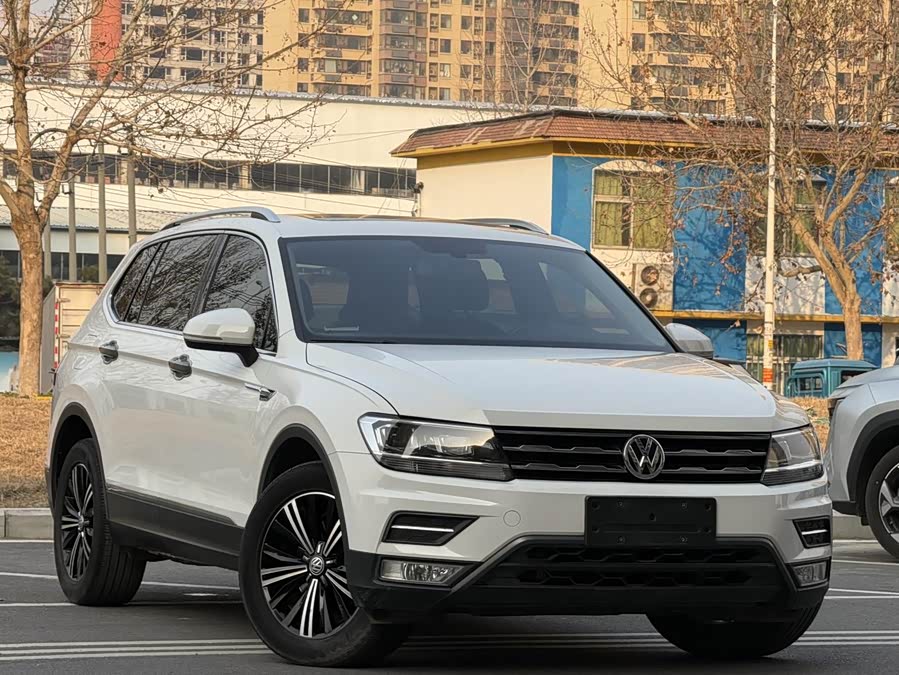 Volkswagen Tiguan L 2019 #4 Volkswagen Tiguan L 2019 car image #4