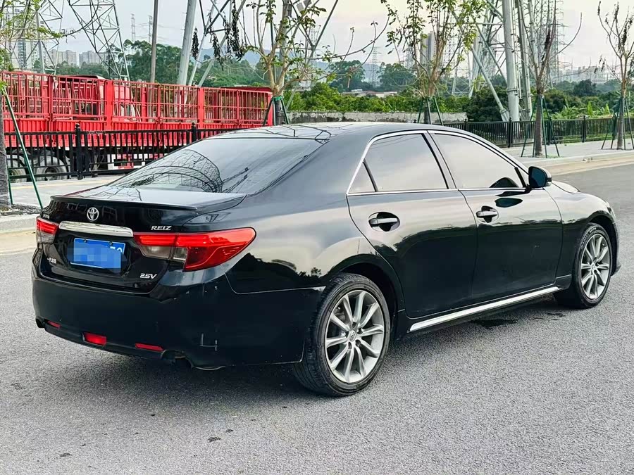 Toyota Reiz 2013 immagine di auto #4