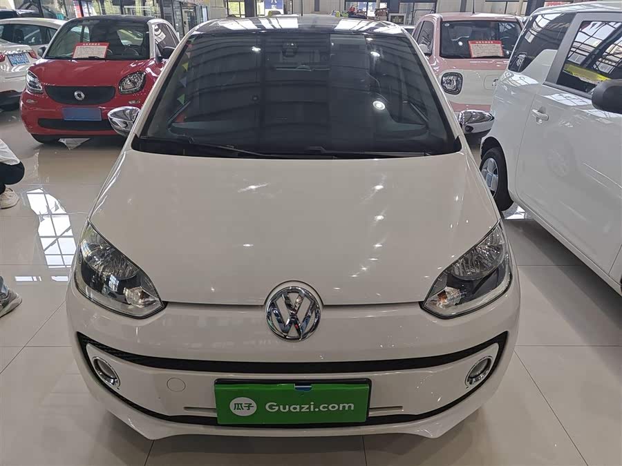 Volkswagen up! 2015 immagine di auto #4