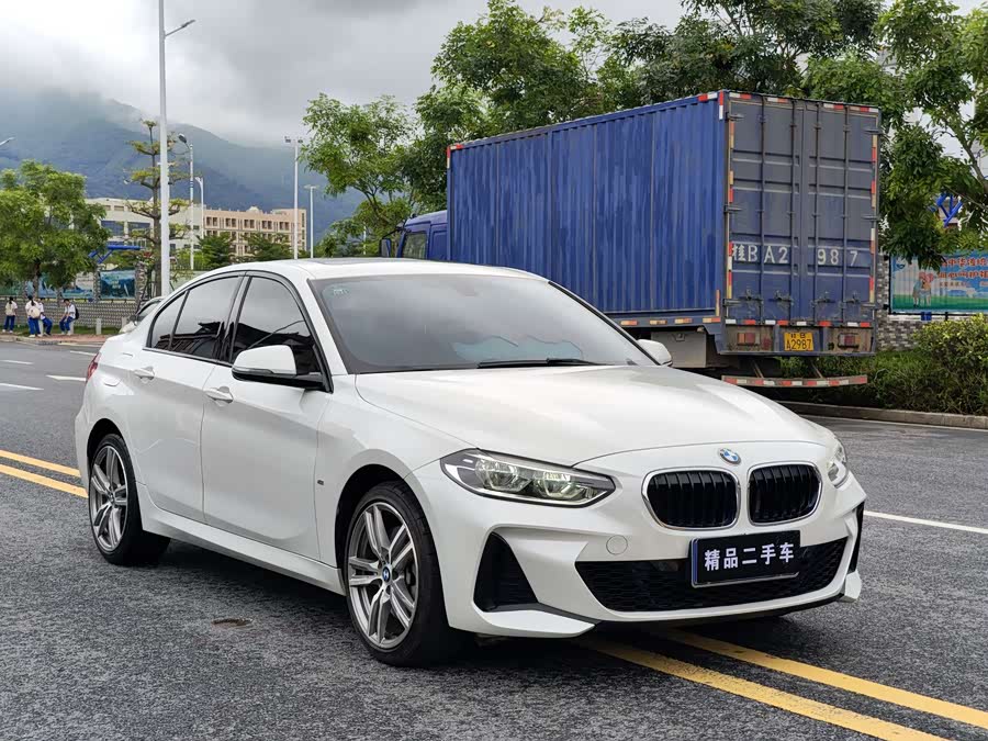 BMW 1 Series 2019 immagine di auto #4