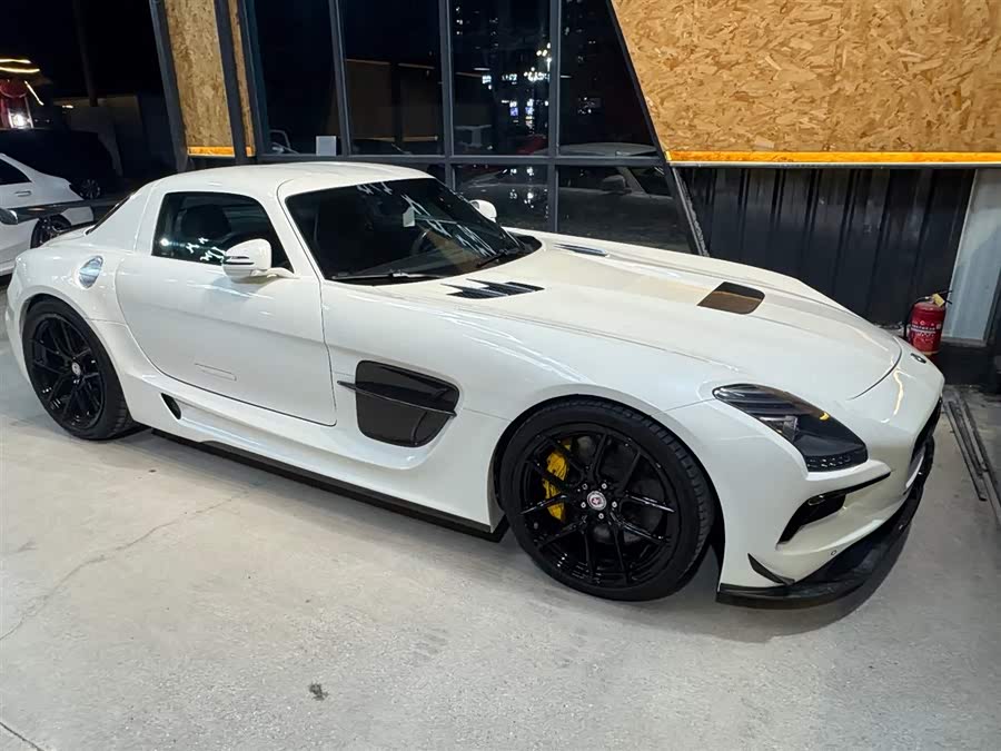 Mercedes-Benz SLS AMG 2012 car image #4