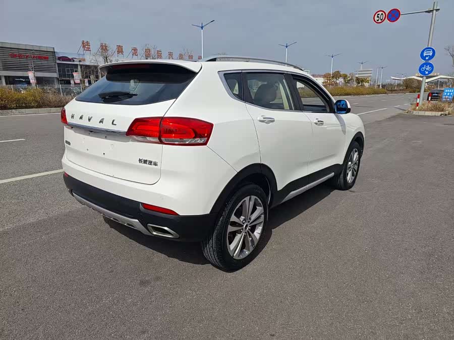 Haval H2s 2017 #4 Haval H2s 2017 car image #4