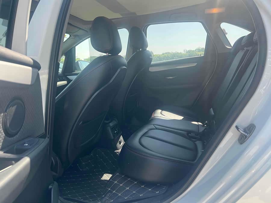 BMW 2 Series Tourer (Imported) 2015 #4 BMW 2 Series Tourer (Imported) 2015 car image #4