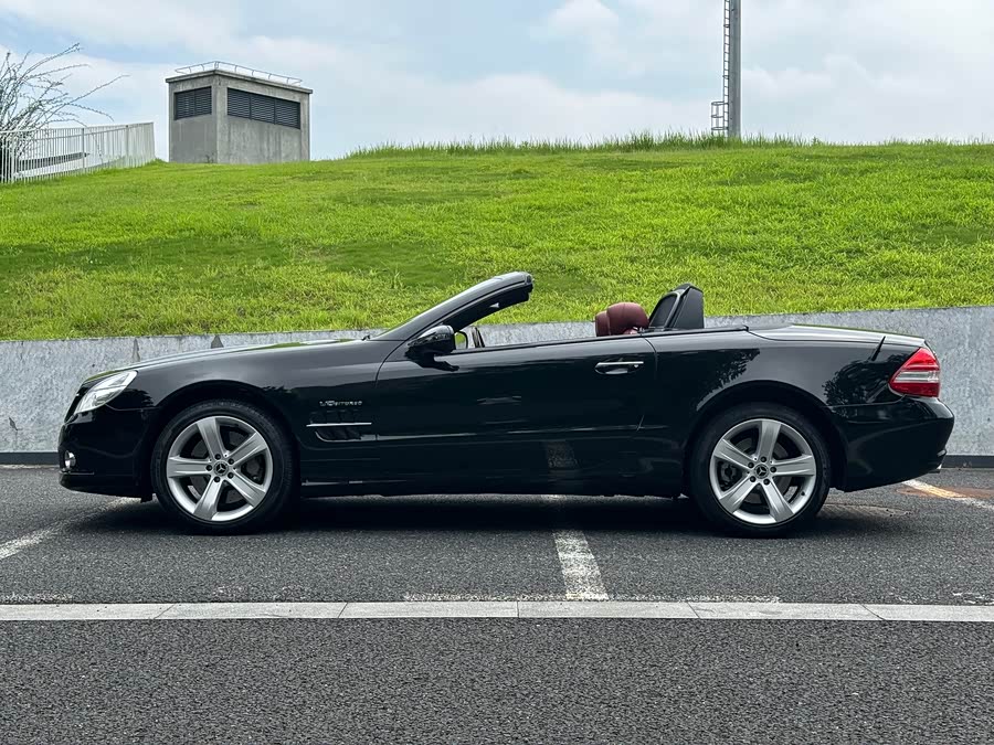 Mercedes-Benz SL Class 2009 car image #4