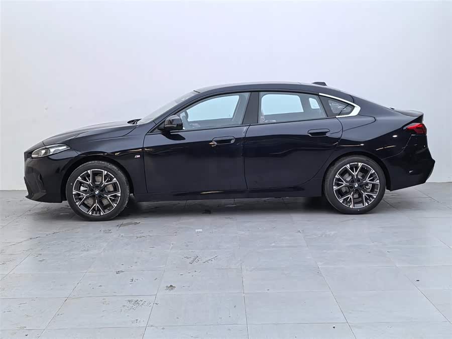 BMW 2 Series immagine di auto #4