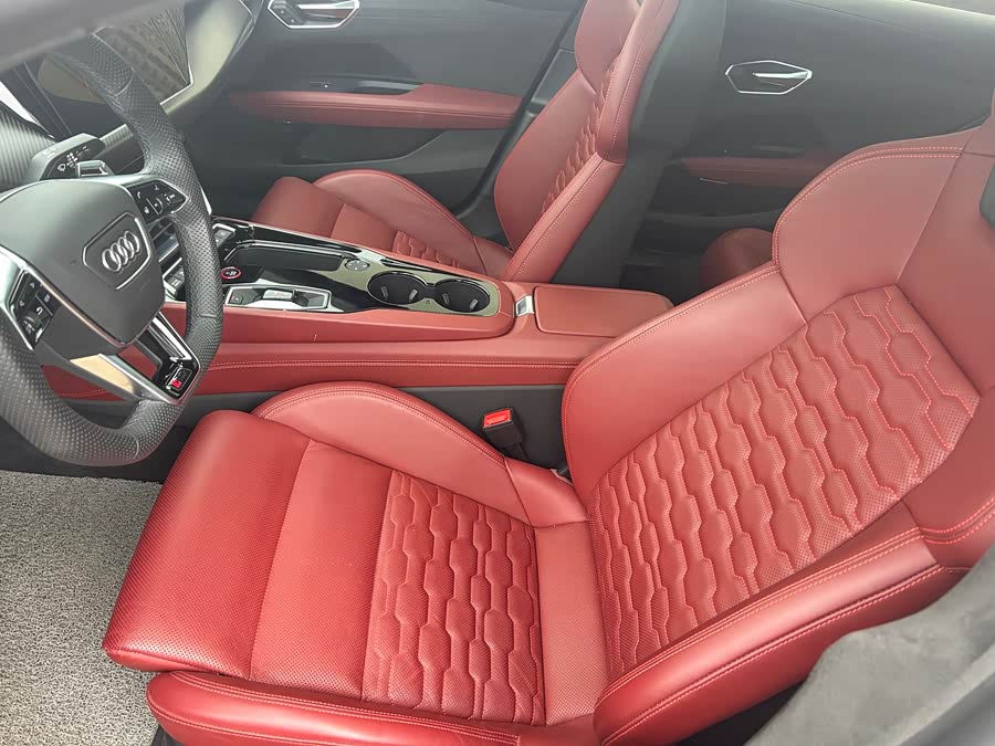 Audi RS e-tron GT 2023 #4 Audi RS e-tron GT 2023 car image #4