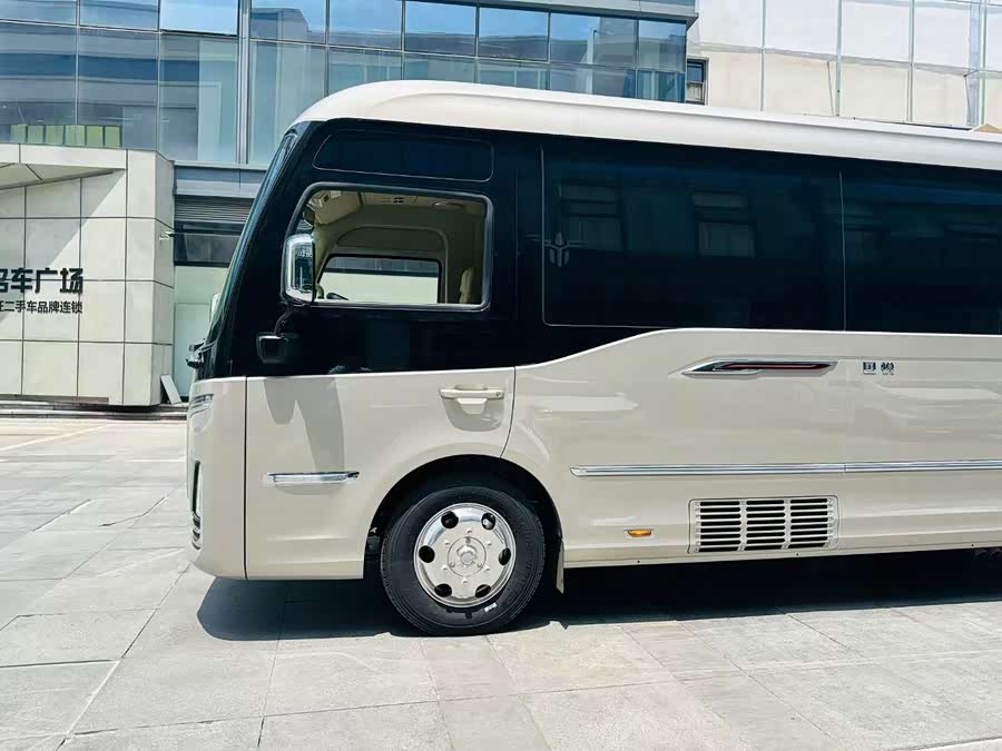 HongQi GuoYue изображение автомобиля #4