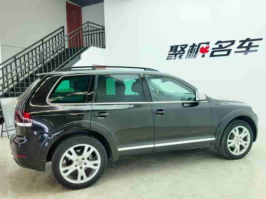 Volkswagen Touareg 2010 immagine di auto #4