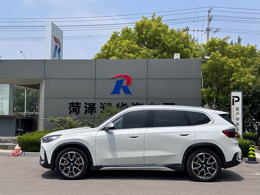 BMW iX1 2024 #4 BMW iX1 2024 imagem de carro #4