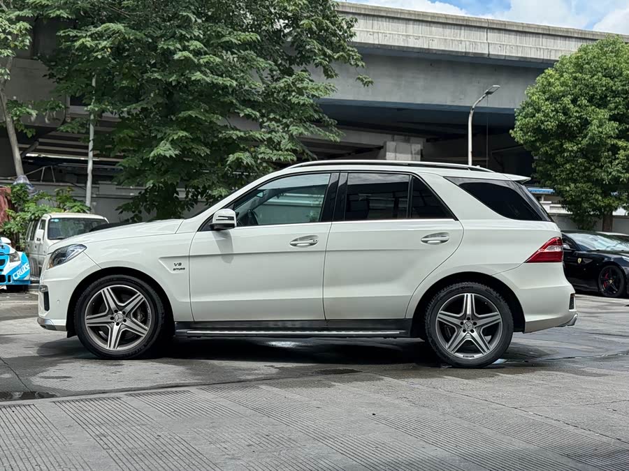 Mercedes-Benz M AMG 2015 صورة سيارة #4