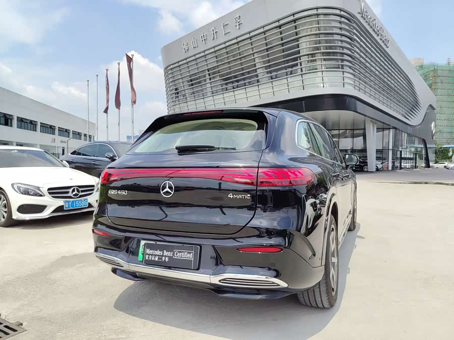 Mercedes-Benz EQS SUV 2023 car image #4