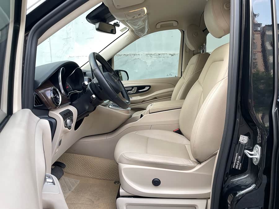 Mercedes-Benz V Class 2022 immagine di auto #4