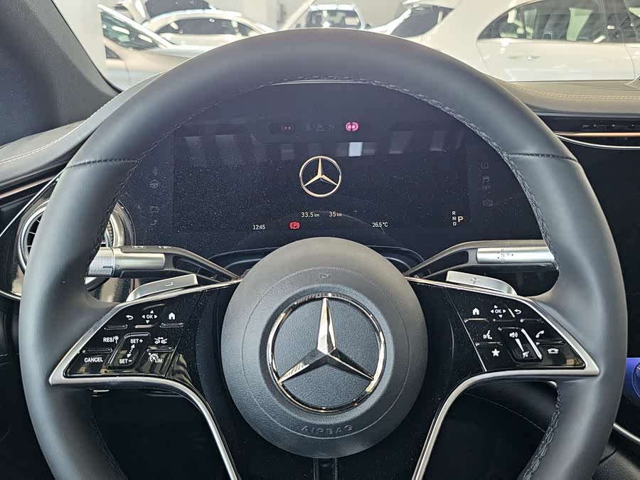 Mercedes-Benz EQS Class 2025 #4 Mercedes-Benz EQS Class 2025 car image #4