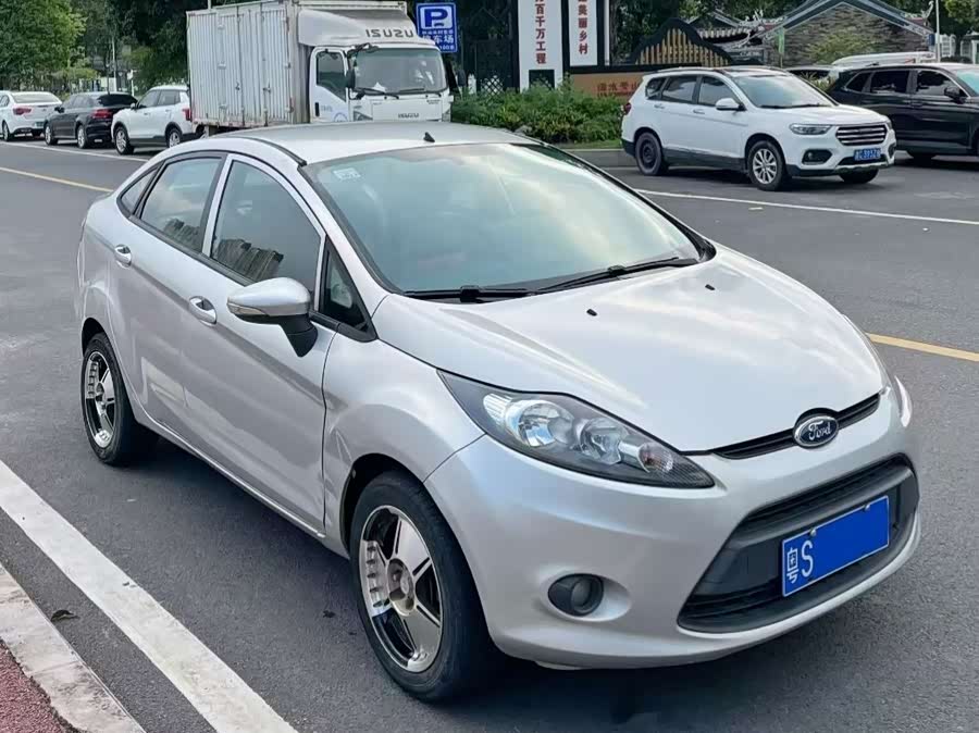 Ford Fiesta 2011 immagine di auto #4