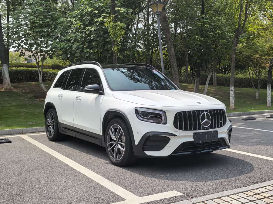 Mercedes-Benz GLB AMG 2023 immagine di auto #4