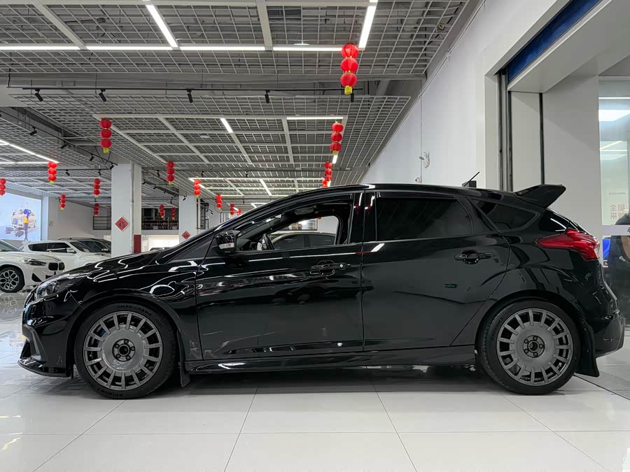 Ford Focus (Imported) 2019 car image #4