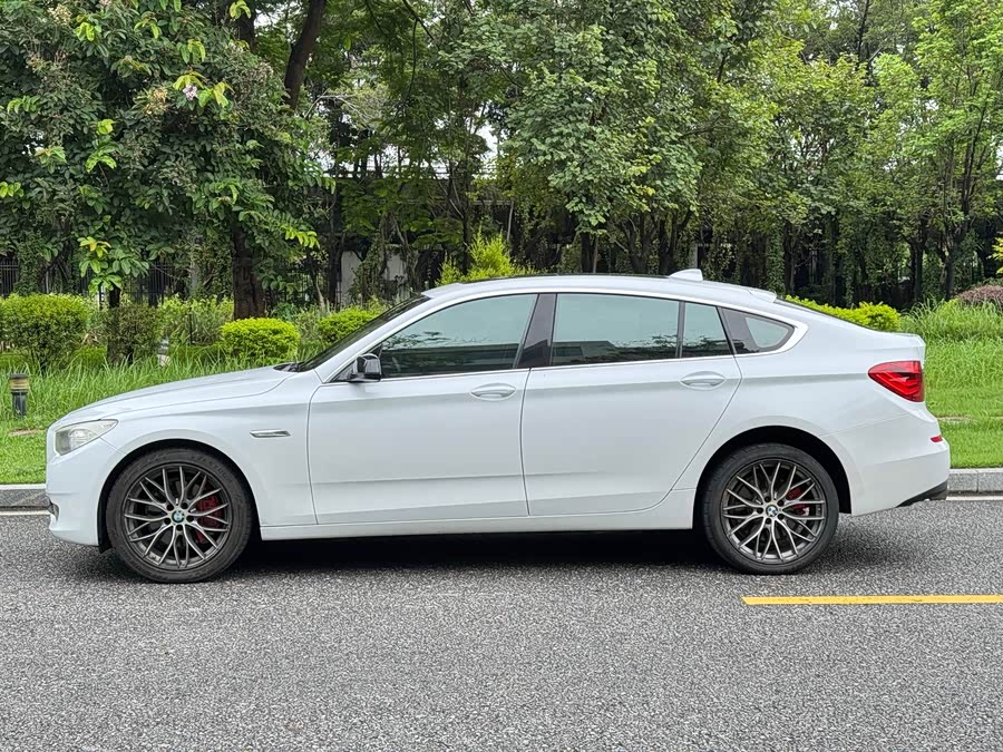 BMW 5 Series GT 2010 immagine di auto #4