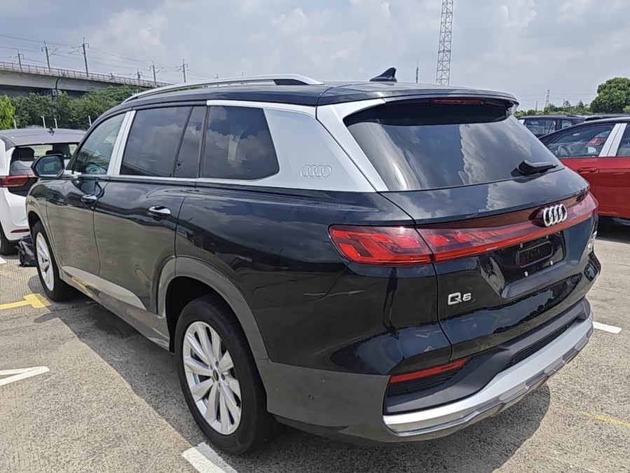 Audi Q6 изображение автомобиля #4